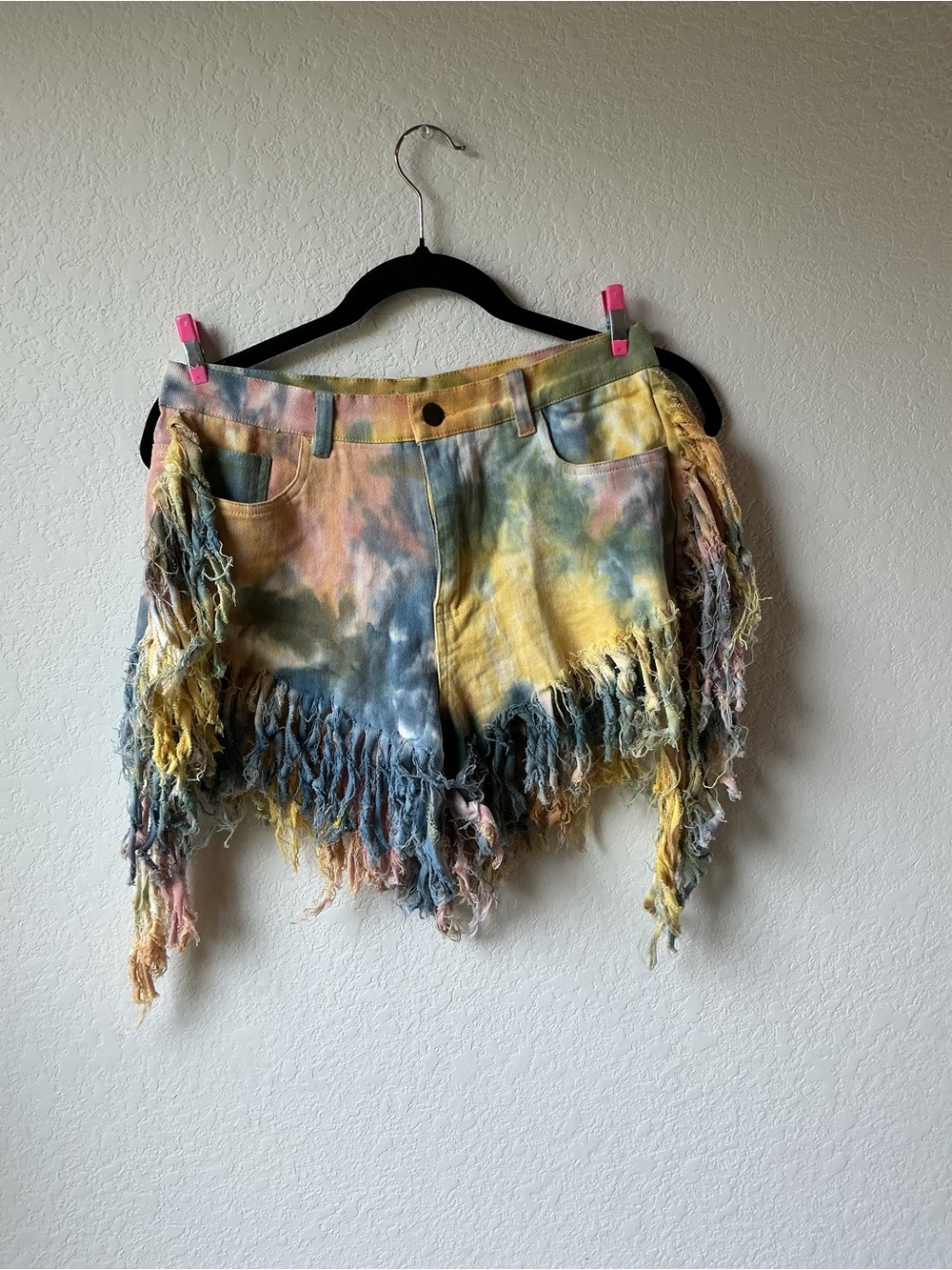 Daisy Tie Dye Fringe Hem Denim Shorts M
